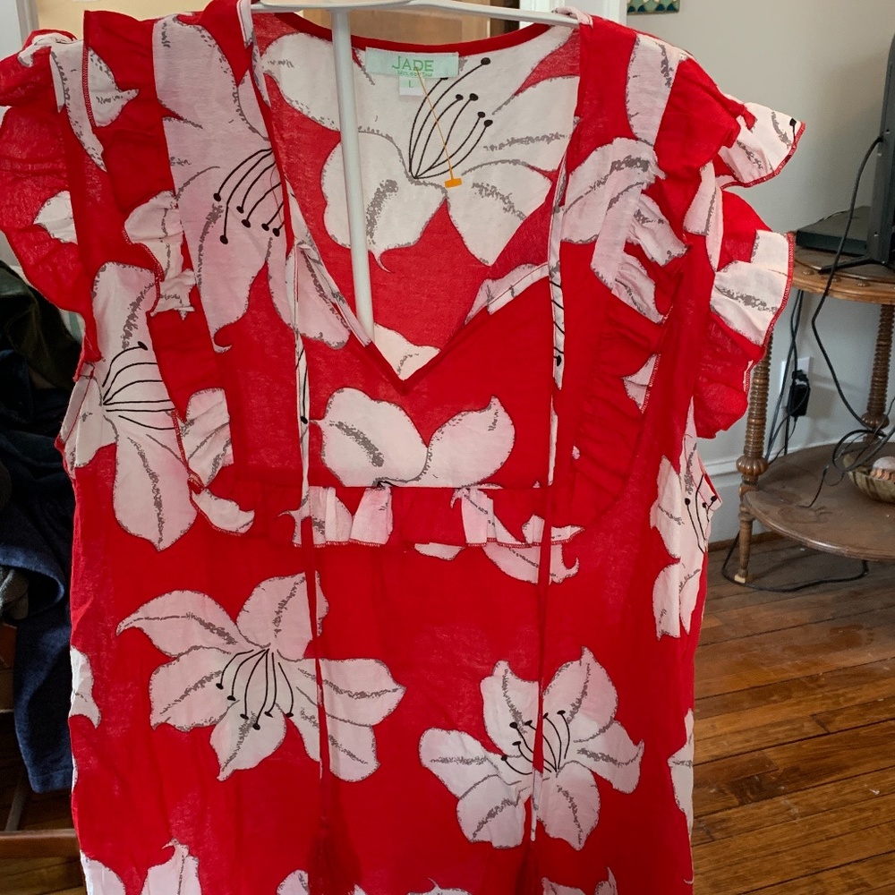Jade tie front top. Worn once. Very very cute‎